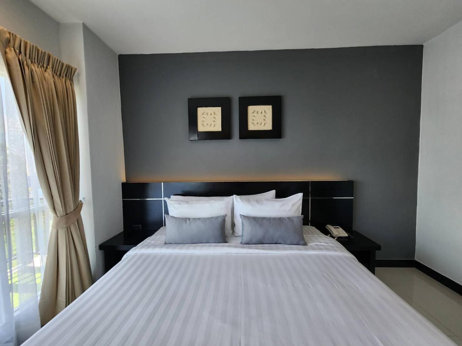 Lhc Hotel And Resort Pattaya Exterior photo