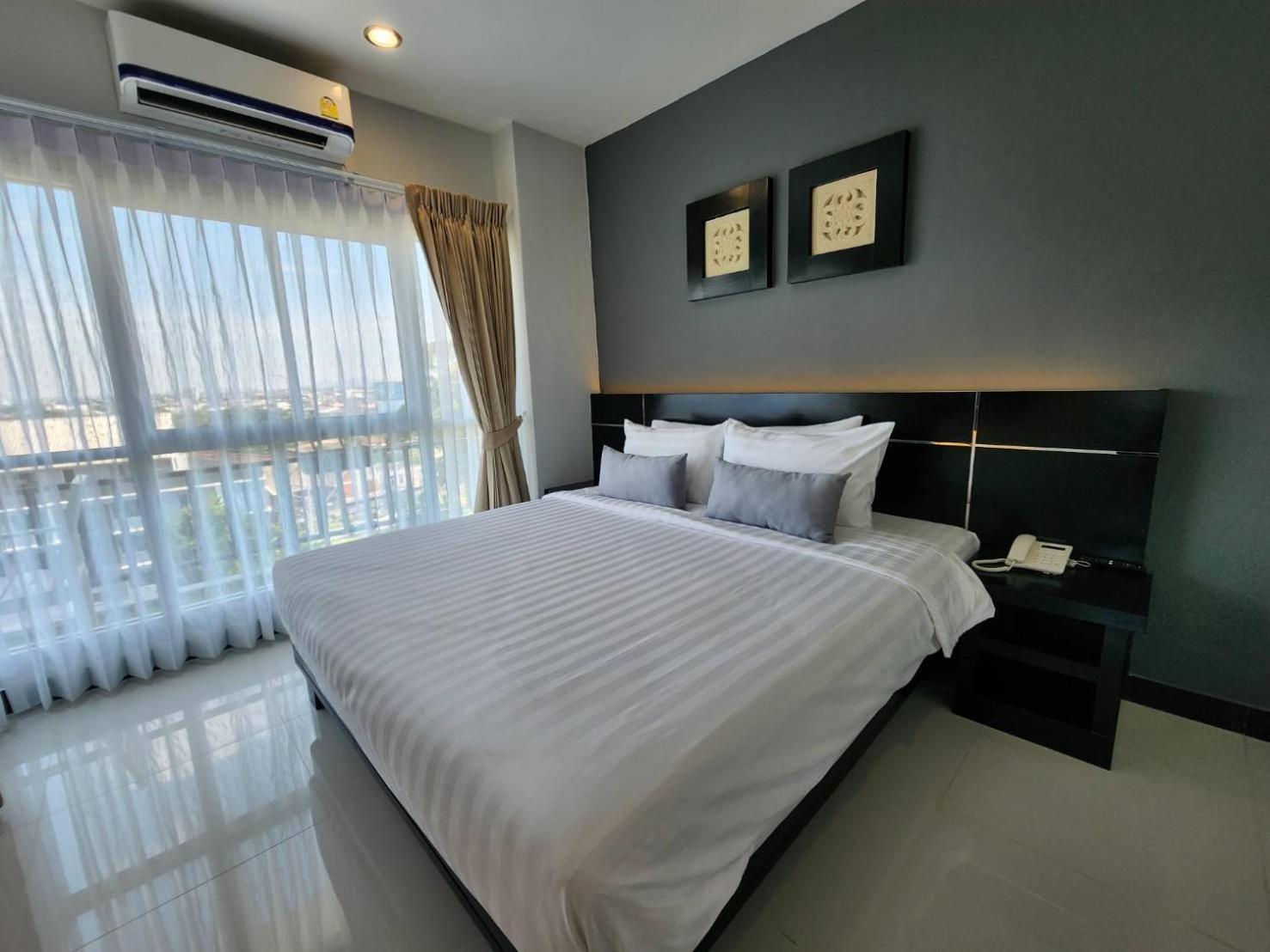 Lhc Hotel And Resort Pattaya Exterior photo