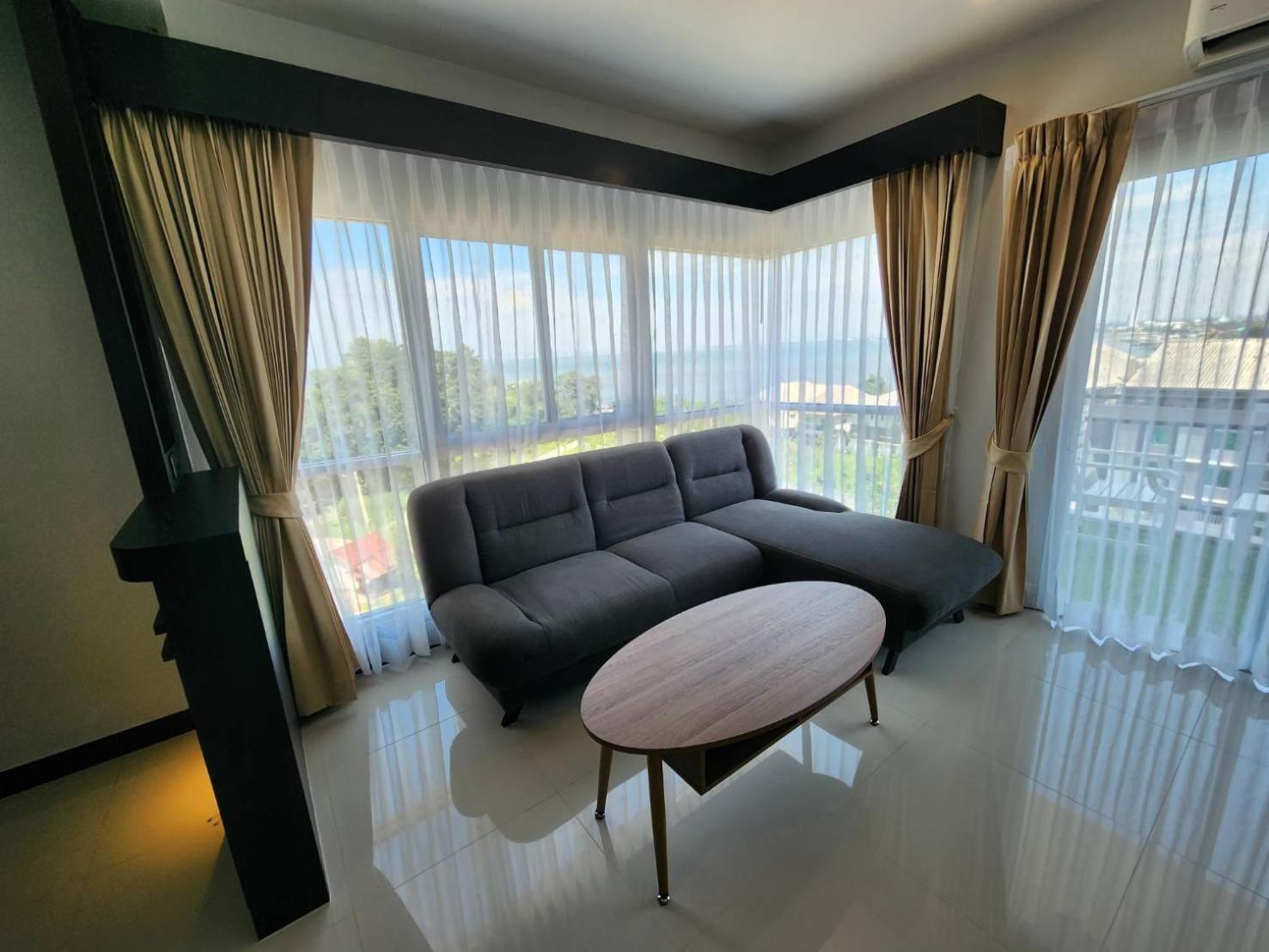 Lhc Hotel And Resort Pattaya Exterior photo