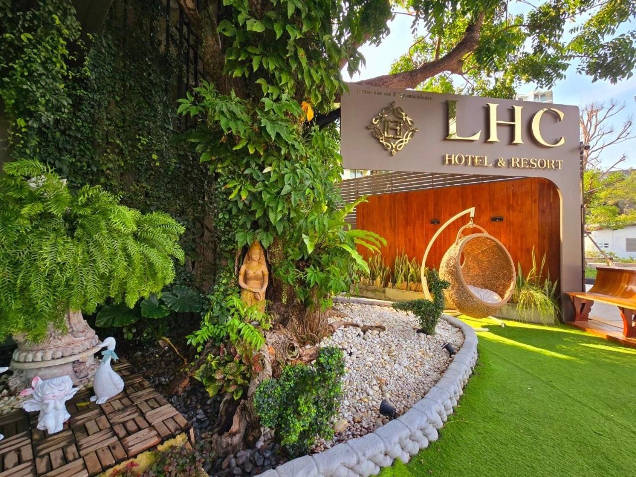 Lhc Hotel And Resort Pattaya Exterior photo